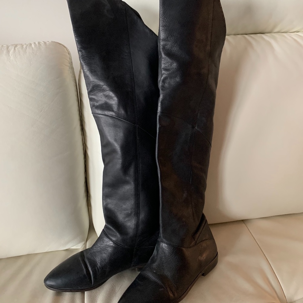 Boots - Picture 2 of 5